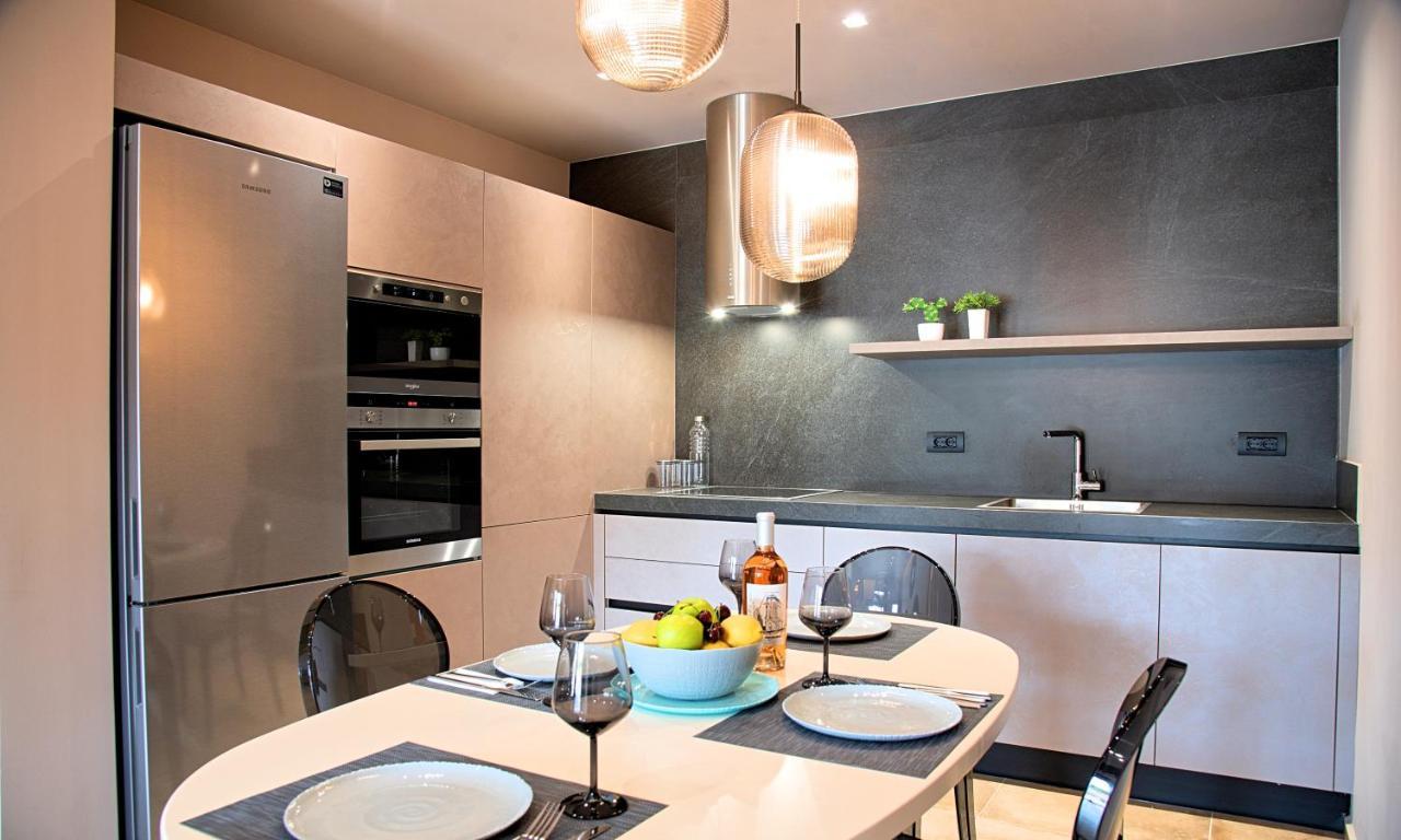 Sissi Lux Villas Exteriör bild